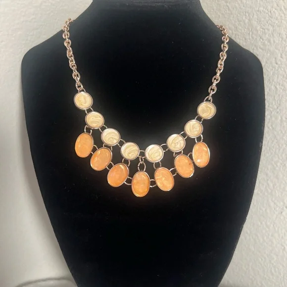 FASHION NECKLACE, “NEW” - Picture 2 of 6